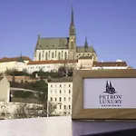 Petrov Luxury With Parking